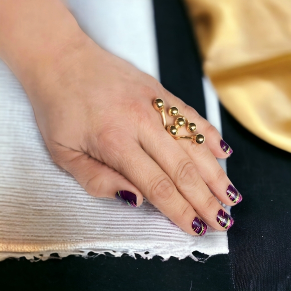 ποΈ 18K Gold Plated Stainless Steel Exclusive Design Ring - Picture 6 of 7